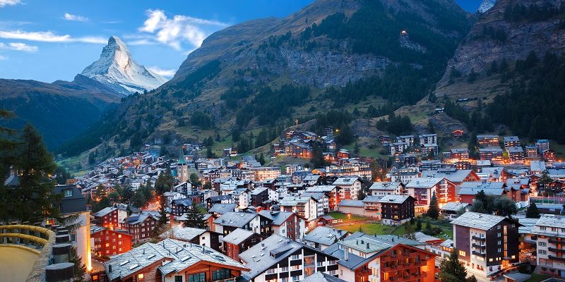 train_from_italy_to_switzerland_0